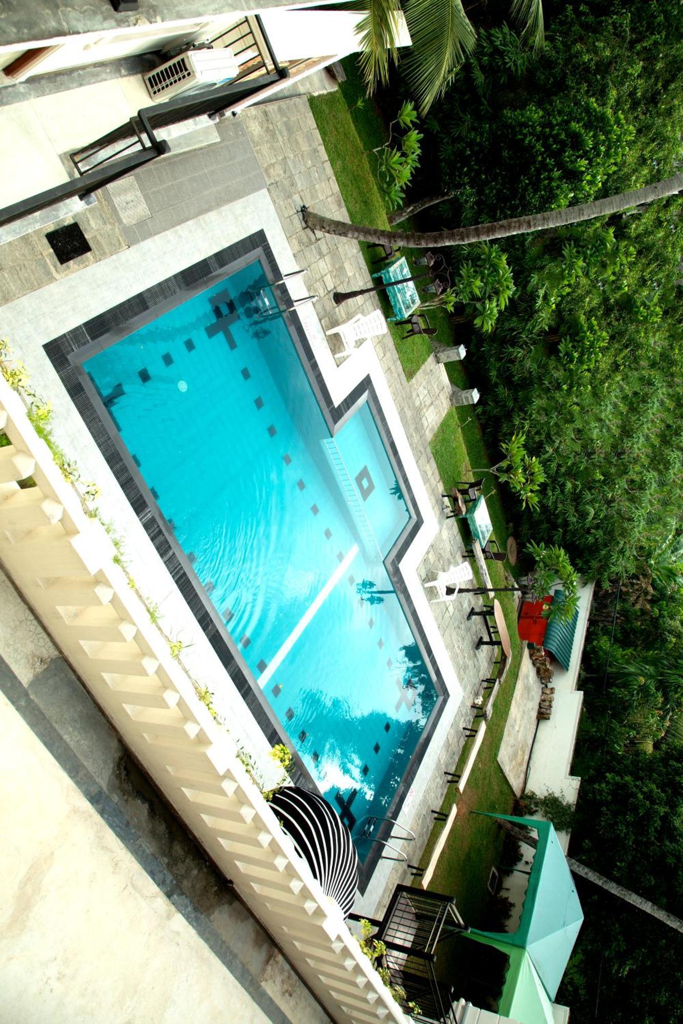 Forever City Hotel Kiribathgoda Ngoại thất bức ảnh